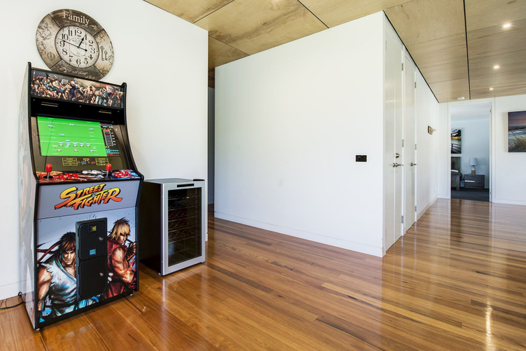 Public Area, Laguna Rye, Melbourne