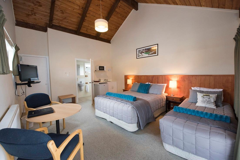 Bedroom 3, Adventure Lodge & Motel, Ruapehu