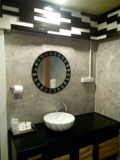Bathroom 4, Riverpool Resort, Muang Kanchanaburi