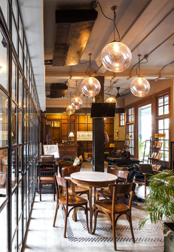 Food & Drinks 5, Bangkok Publishing Residence, Pom Pram Sattru