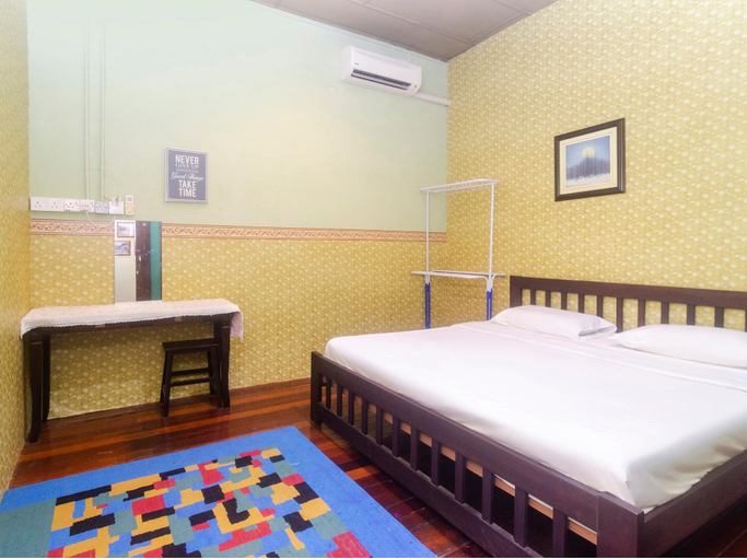 Bedroom 2, Marco Polo Guest House, Kuching