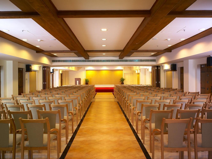 Business Facilities