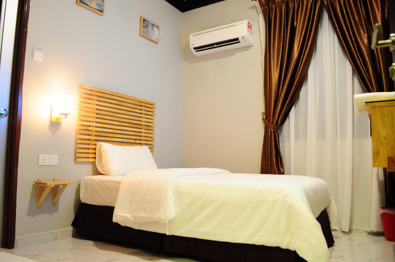 Bedroom 5, Hotel Mesra, Pokok Sena