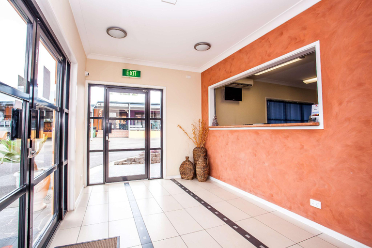 Public Area 3, Darra Motel and Conference Centre, Darra-Sumner