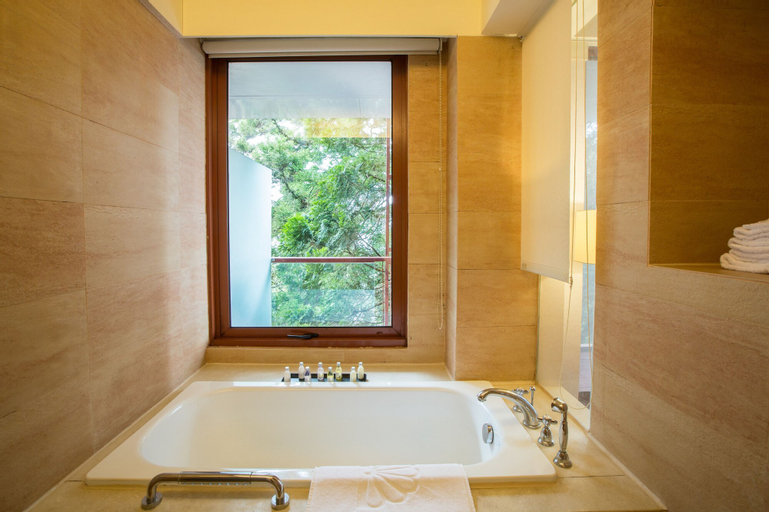 Alishan House, Chiayi County