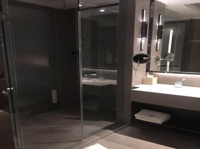 Bathroom 4, Dongguan DeRucci Hotel, Dongguan