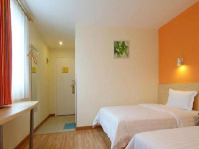 Bedroom 2, 7 Days Inn Changde Walking Street Branch, Changde