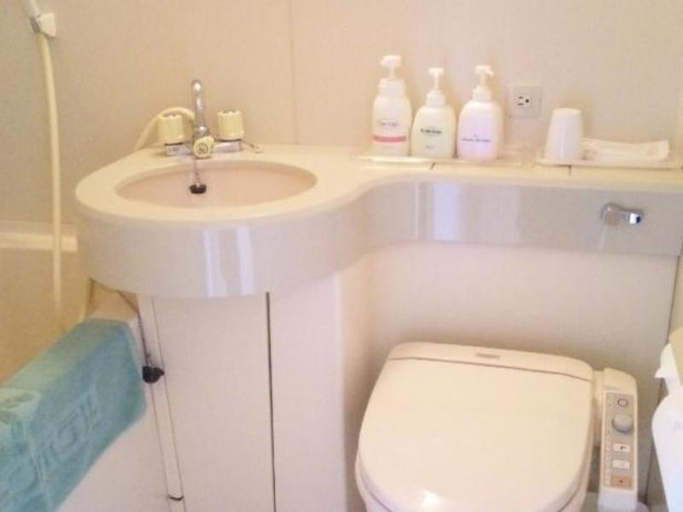 Bathroom 5, Kotoni Green Hotel, Sapporo