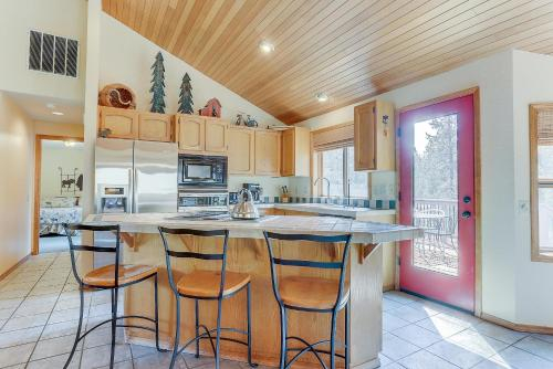 2 Tan Oak-Hot Tub-3BR/2BA, Deschutes