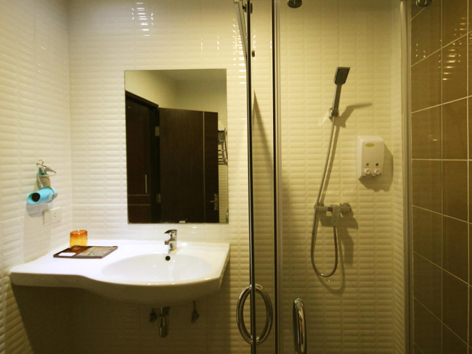 Bathroom, Silver Sand Suites, Mueang Krabi