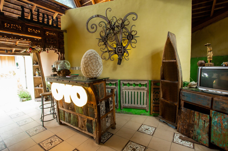 OYO 1215 Tree House Villa (tutup permanen), Badung