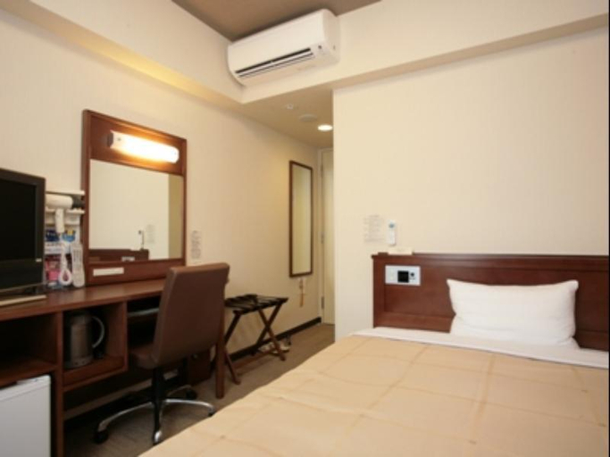 Bedroom 2, Hotel Route-Inn Hanamaki, Hanamaki