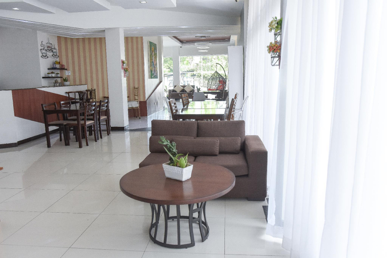 Public Area 2, Tiptop Tower Suite Inn, Dumaguete City
