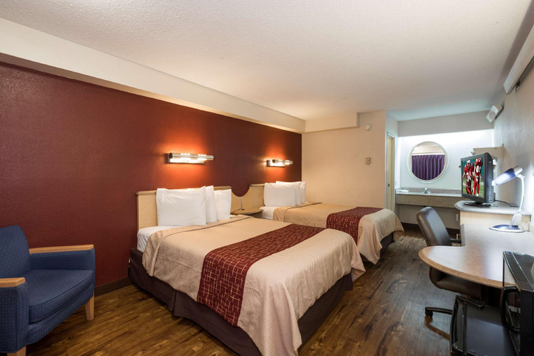 Bedroom 3, Red Roof Inn Hickory, Catawba