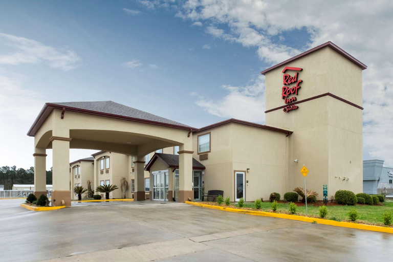Exterior & Views 2, Red Roof Inn & Suites Lake Charles, Calcasieu