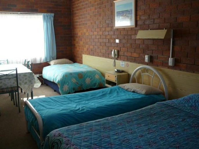 Bedroom 3, Glen Innes Lodge Motel, Glen Innes Severn