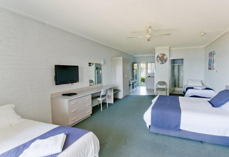 Bedroom 5, Moby Dick Waterfront Motel, Clarence Valley- Coast