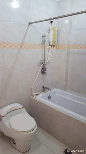 Bathroom 4, New Orleans Tagaytay, Tagaytay City