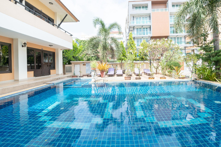 Sport & Beauty 4, Splash Bar and Guesthouse, Pattaya