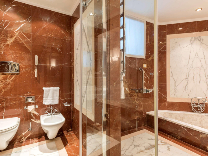 Bathroom 5, Mercure Petriolo Siena Terme Spa Hotel, Siena