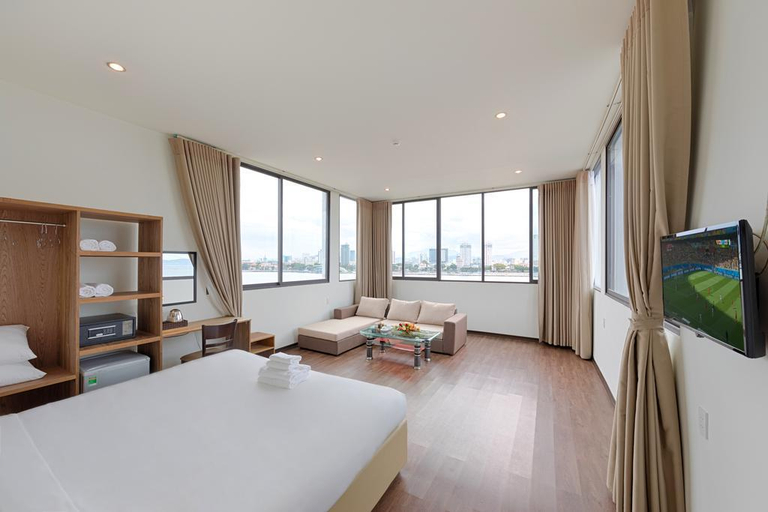 Exterior & Views 2, Vitalis Riverside Hotel, Da Nang