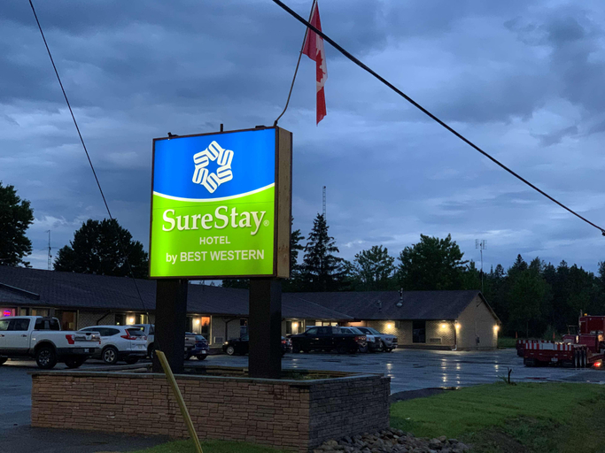 Exterior & Views 2, SureStay Hotel by Best Western Kemptville, Leeds and Grenville