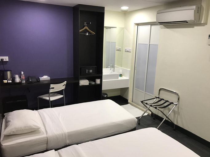 Sport & Beauty 4, Golden Royal Hotel, Singapore