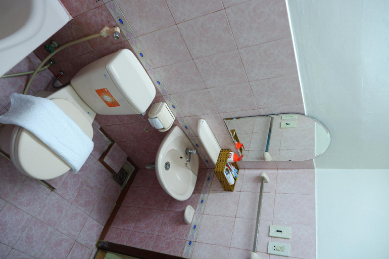 Bathroom, Winter Spring home & tourist, Ninh Kiều