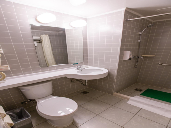 Bathroom 4, Jinjiang Inn Caoan Road, Shanghai