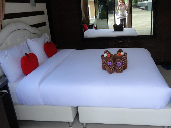 Bedroom 5, Love You Resort, Muang Chumphon
