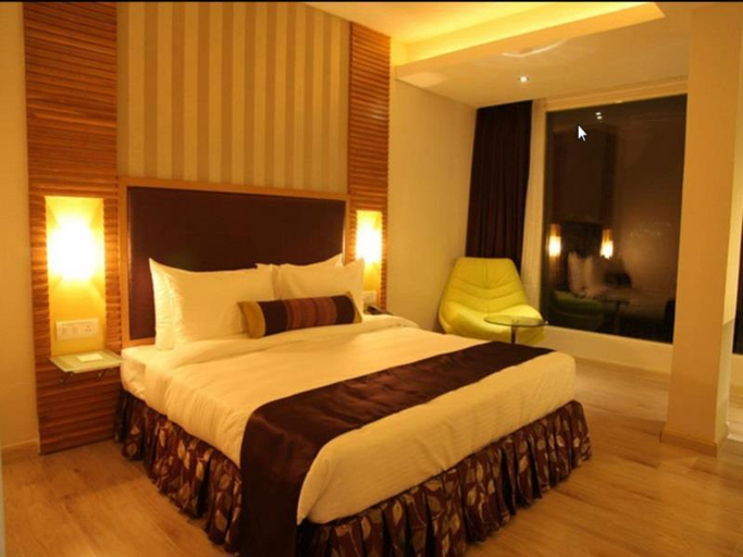 Bedroom 3, The Purple Leaf Hotels, Ranga Reddy