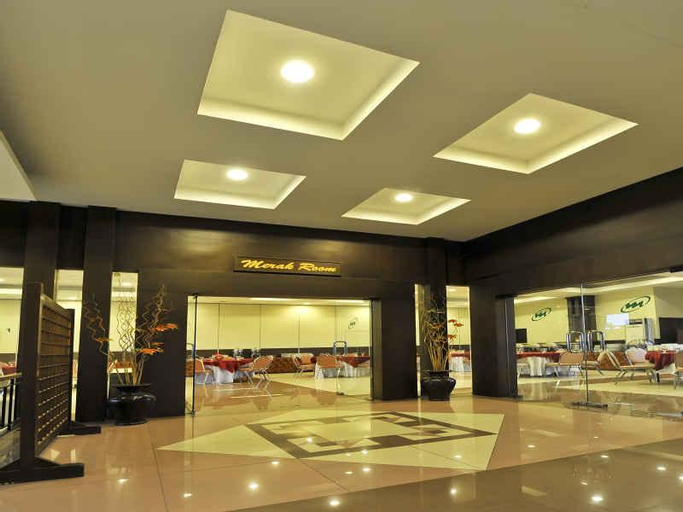 Public Area 27