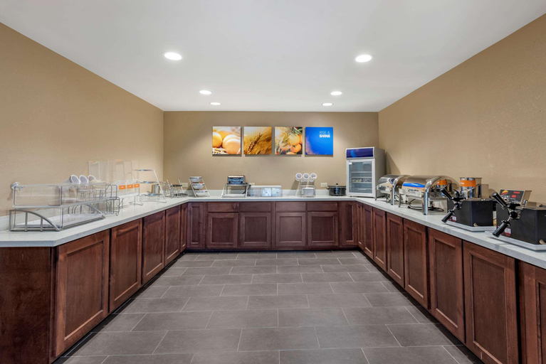 Food & Drinks 5, Comfort Suites, Grant