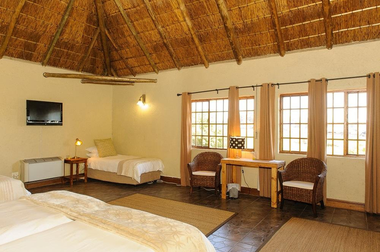 Bedroom 3, Safari Club SA, Ekurhuleni