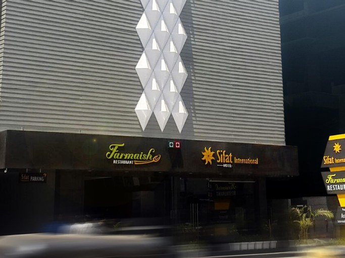 Hotel Sifat International, Surat