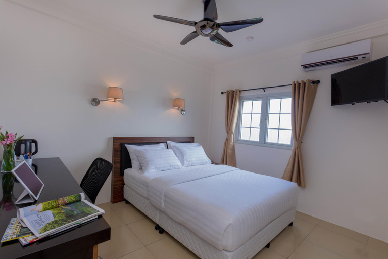 Bedroom, Mo Hotel