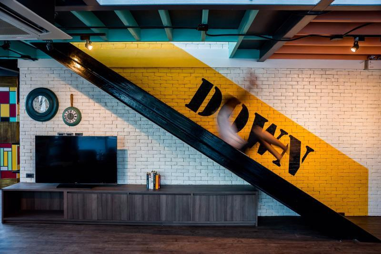 Public Area 2, Nonze Hostel, Pattaya
