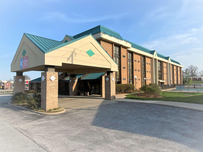 Best Western Plus St. Louis West-Westport, Saint Louis
