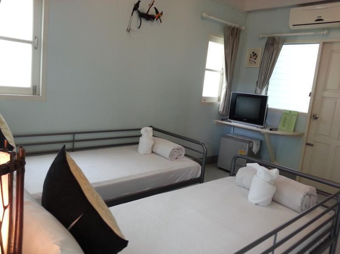 Bedroom 4, Bannsuanmaeklong Resort, Muang Samut Songkhram
