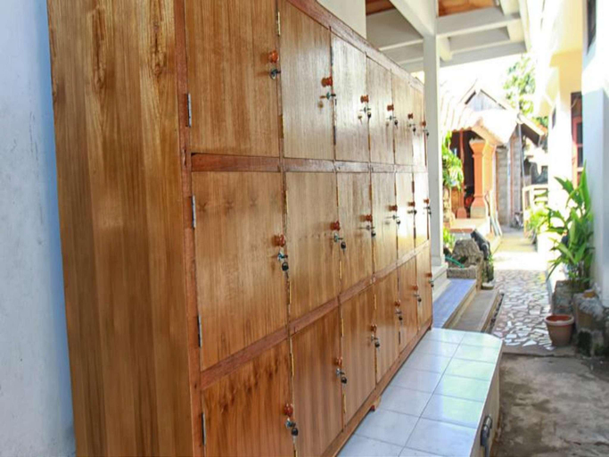 Public Area 2, Halaman Depan Hostel, Gianyar
