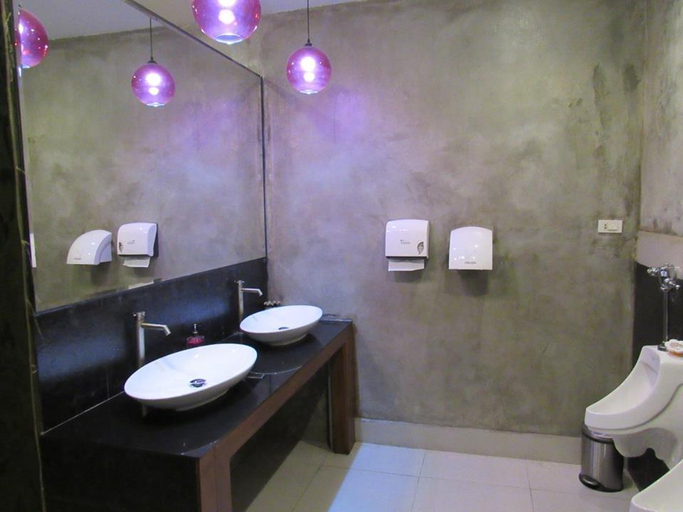 Bathroom, Sokdee City Hotel, Vientiane