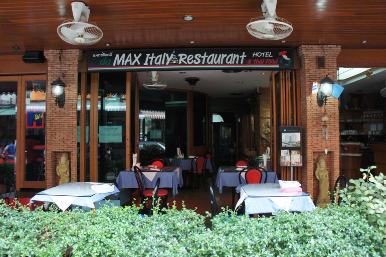 Food & Drinks 5, Max Hotel, Pattaya