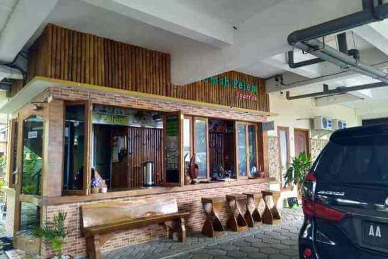 Omah Pelem Syariah, Semarang