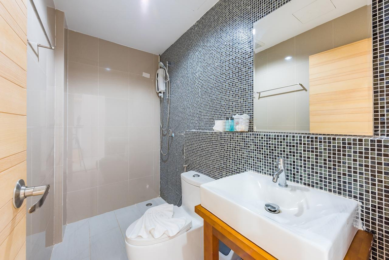 Bathroom, Rayaan 6 Guesthouse, Pulau Phuket