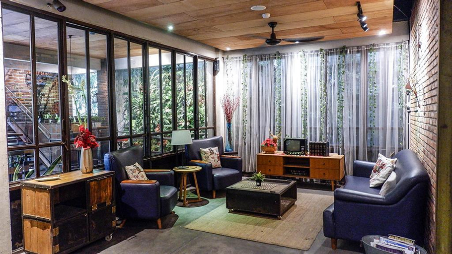 Public Area 4, Triple Seven Bed & Breakfast, Bandung