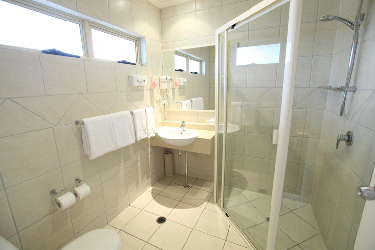 Bathroom, Red Bridge Motor Inn, Maroochy - Paynter-Petrie Creek
