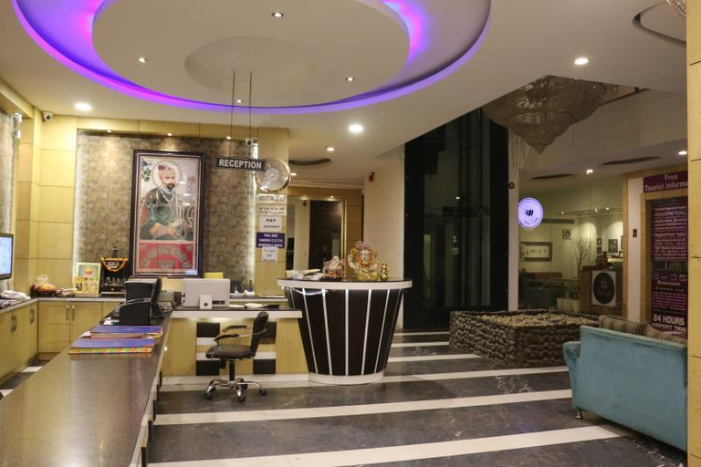 Public Area 3, Hotel All Iz Well, Delhi