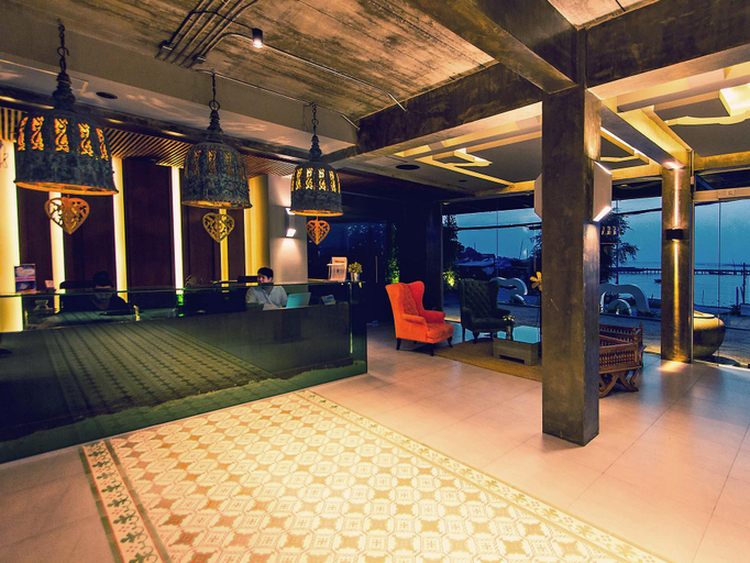Public Area 3, Kroque Boutique & Bistro, Muang Chon Buri