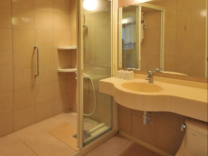 Bathroom 4, Jun Yue Hanging Garden Resort, Nantou