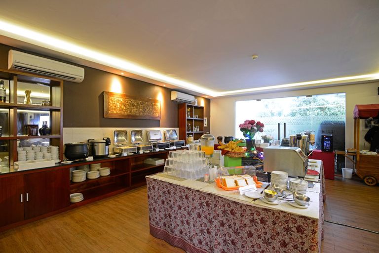 Food & Drinks 4, Hotel dSeason Premier Jepara, Jepara